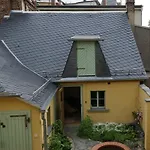 Zum Hirschstein 公寓 格赖茨