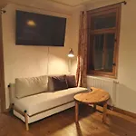 Zum Hirschstein Apartman *